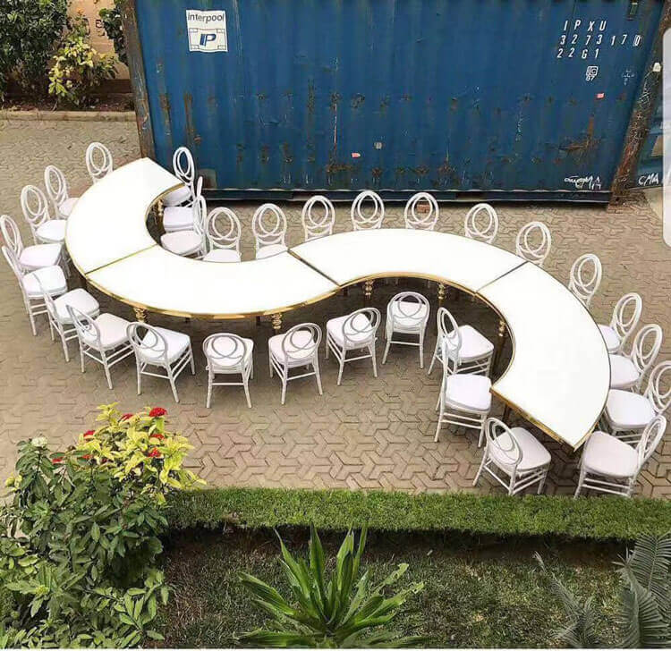 Round wedding table