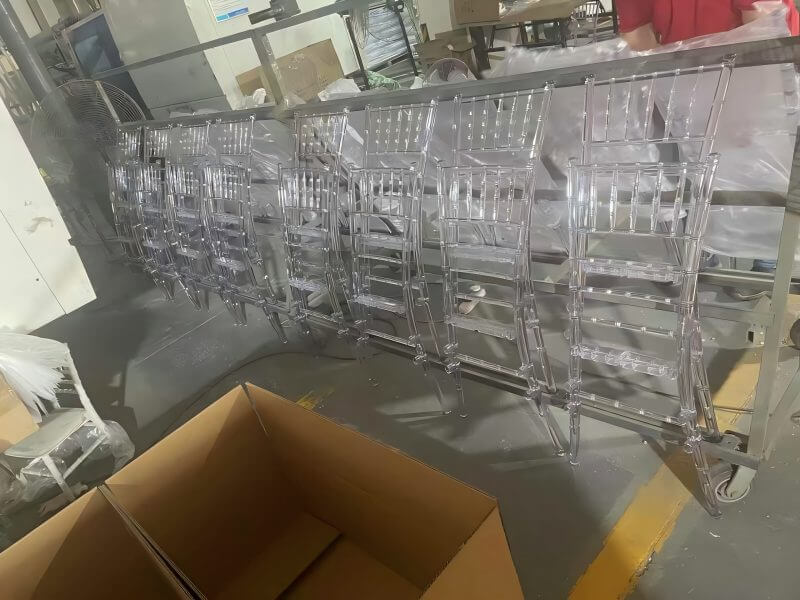 wholesale clear Resin Chiavari Chair for outdoor events