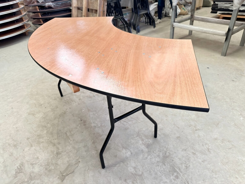 wholesale Wood Folding Banquet Table with black metal folding base
