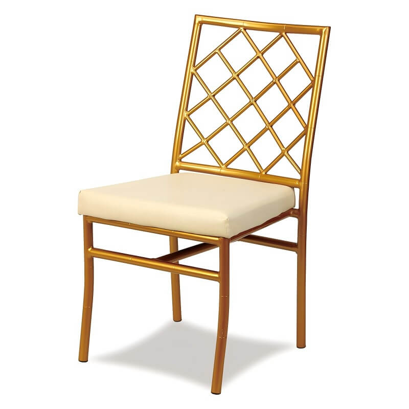 wholesale gold chiavari chair with ivory cushion for events