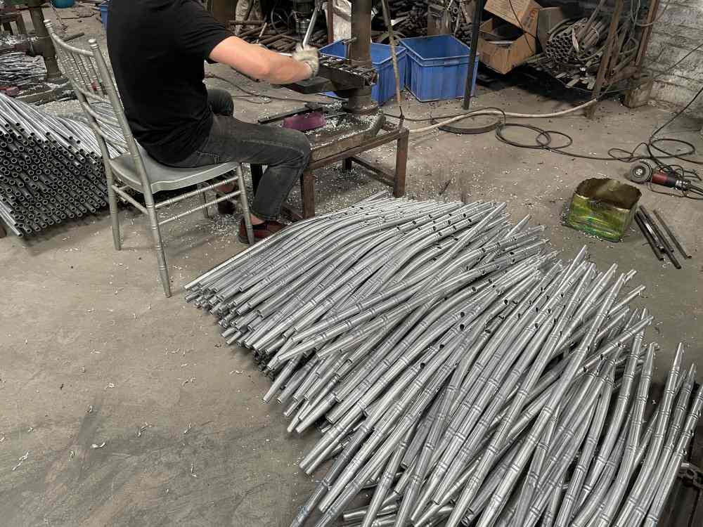 stackable Aluminum Chiavari Chairs factory in China