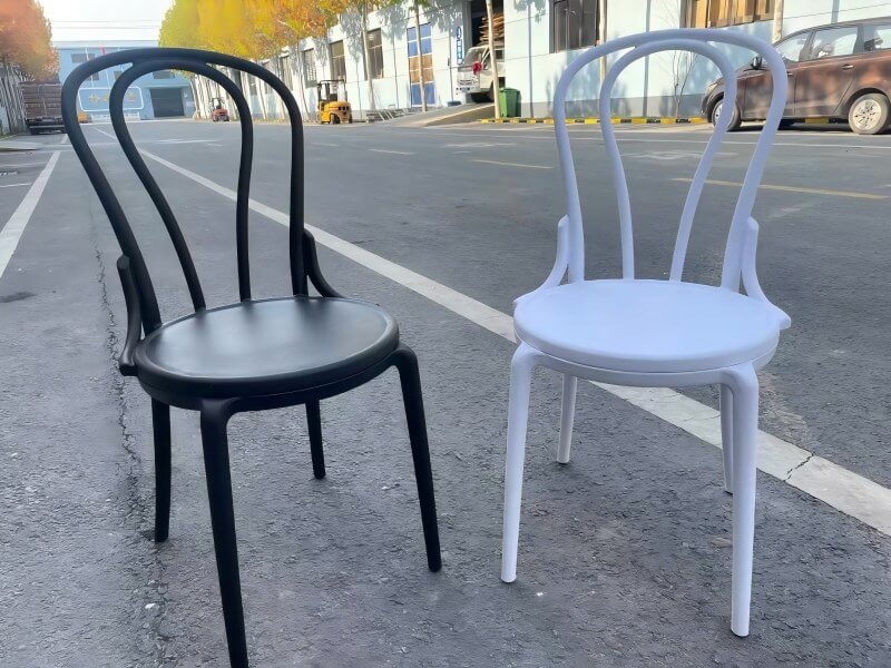 black and white Plastic Bentwood Chairs wholesale for weddings
