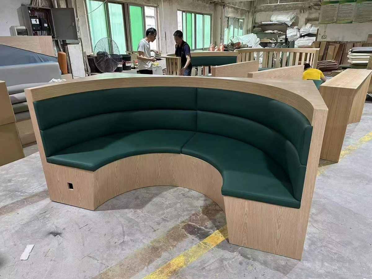 custom make curved banquette for round table