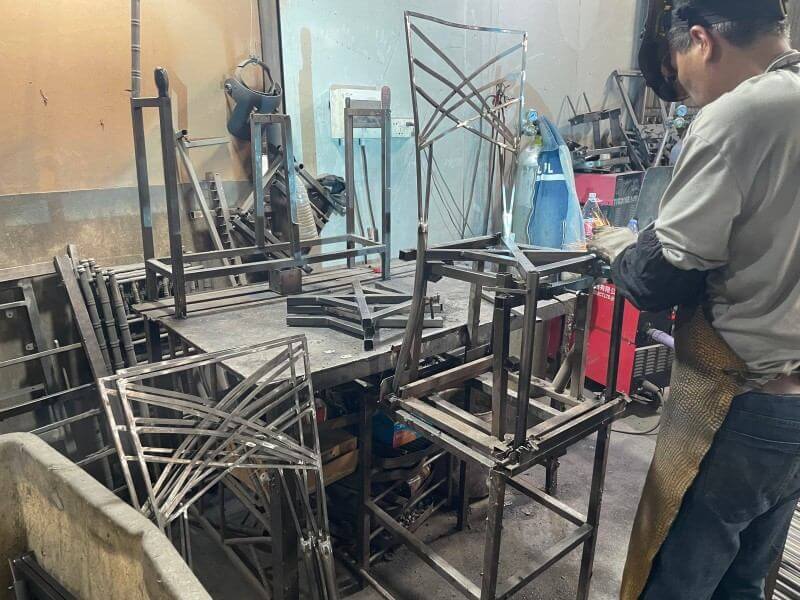 metal chameleon chairs manufacturer in China