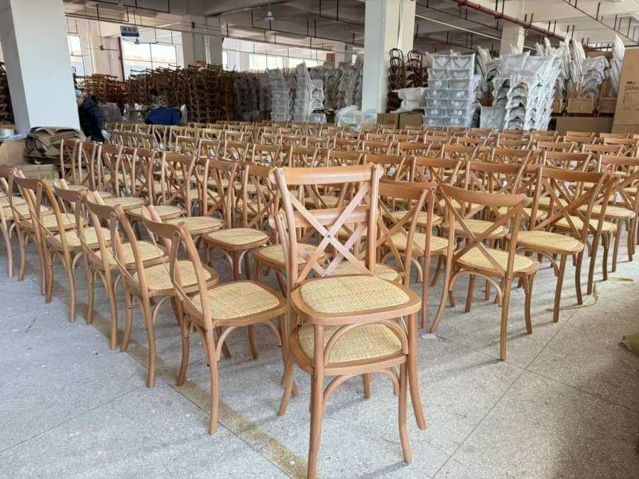 wholesale Wood Cross Back Chairs for outdoor weddings