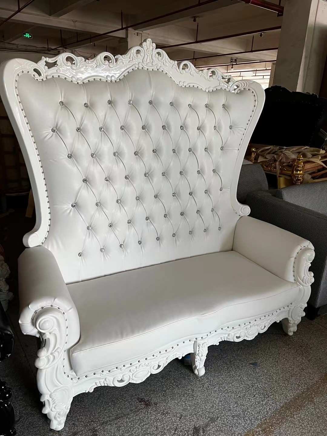 commercial quality high back upholstered white throne chairs for events