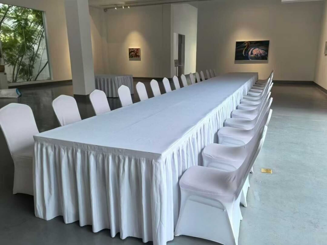 commercial quality long White banquet tablecloths wholesale for events