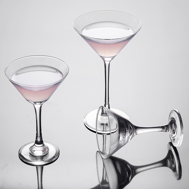 wholesale clear cocktail glasses with stem for events