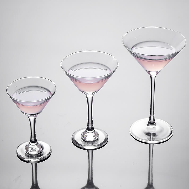 wholesale cocktail glasses with stem for events