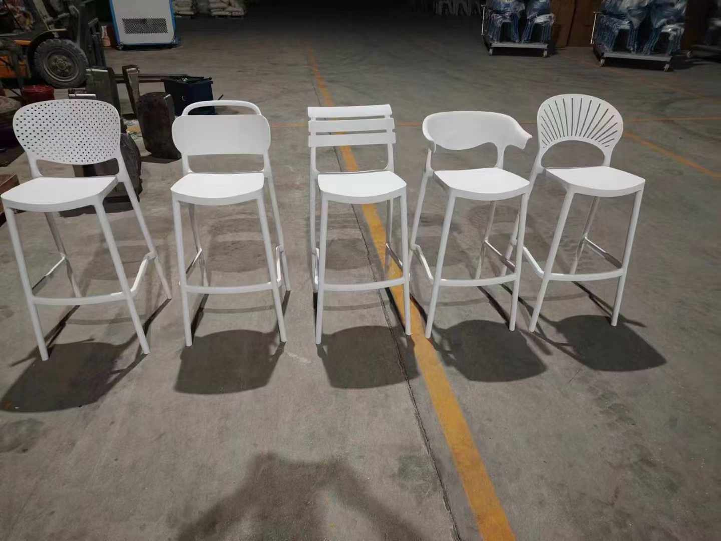 white types of plastic counter stools for events